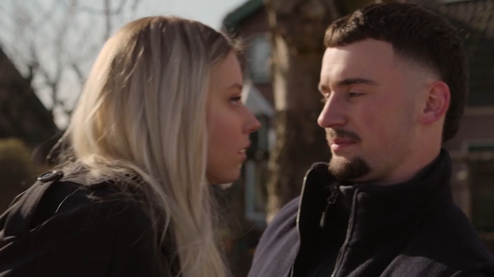 Nola zoekt toenadering tot Troj